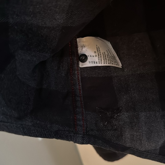 Vintage American Eagle Flannel black and grey, super soft. - Picture 8 of 9